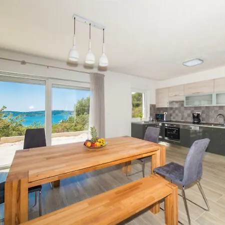 Holiday Trogir-ciovo Goldy Villa