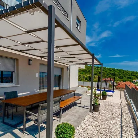 Villa Holiday Trogir-ciovo Goldy Trogir
